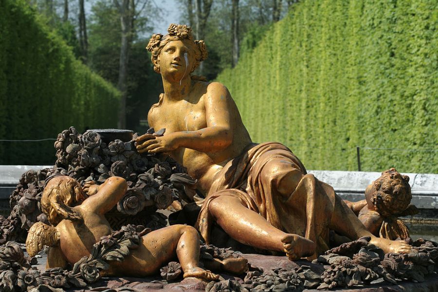 1024px-Parc_de_Versailles,_Bassin_de_Flore,_Jean-Baptiste_Tuby_(1672-79)_07